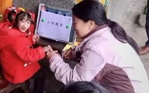 姑娘姑娘你真美柳叶弯眉小小的樱桃嘴是什么 小小姑娘电影免费播放